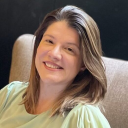 Dra Mariana Telles